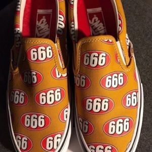 vans supreme 666